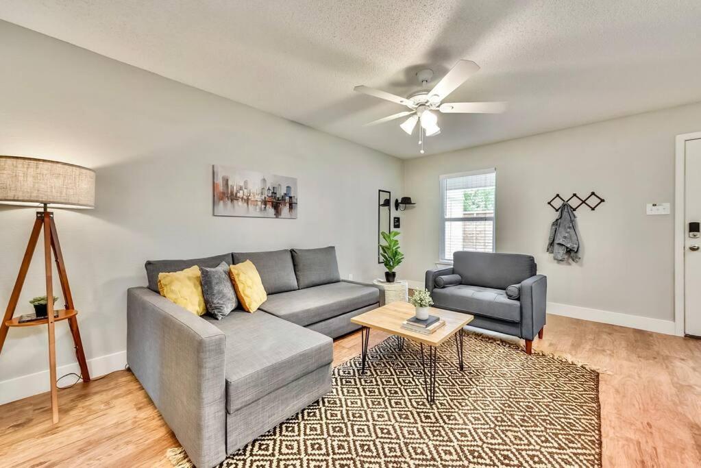 Hello Gorgeous Flat Near Downtown! Lejlighed Dallas Eksteriør billede